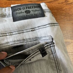 Buffalo David Bitton Men’s Rock For Freedom ash-x Jeans Slim Straight